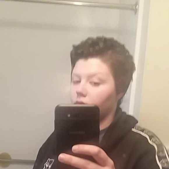 Meet your Posher, Sierra - Picture 1 of 1